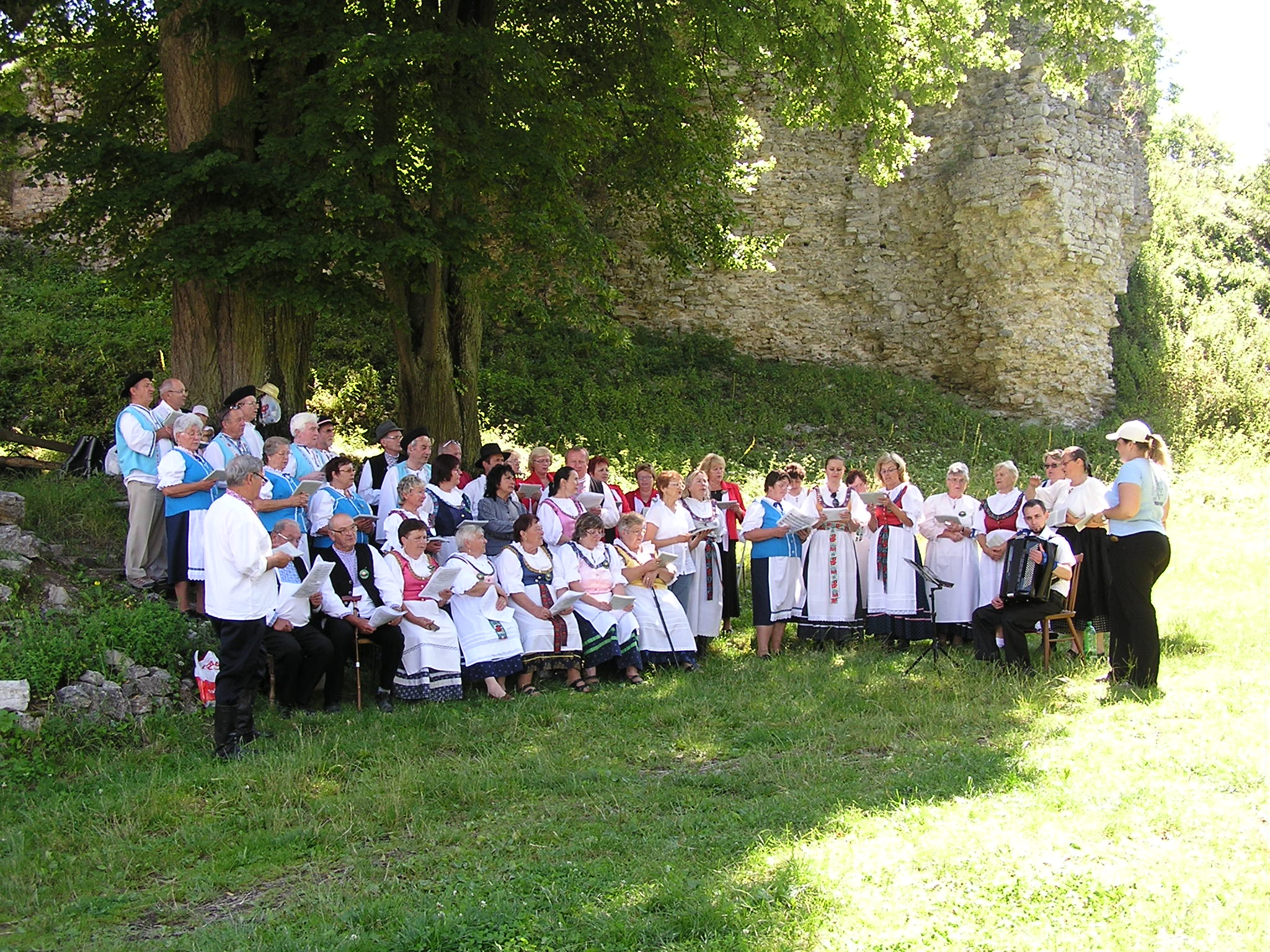 Posolstvo piesní Slovensku a svetu, Sklab. hrad 19.7 (7)