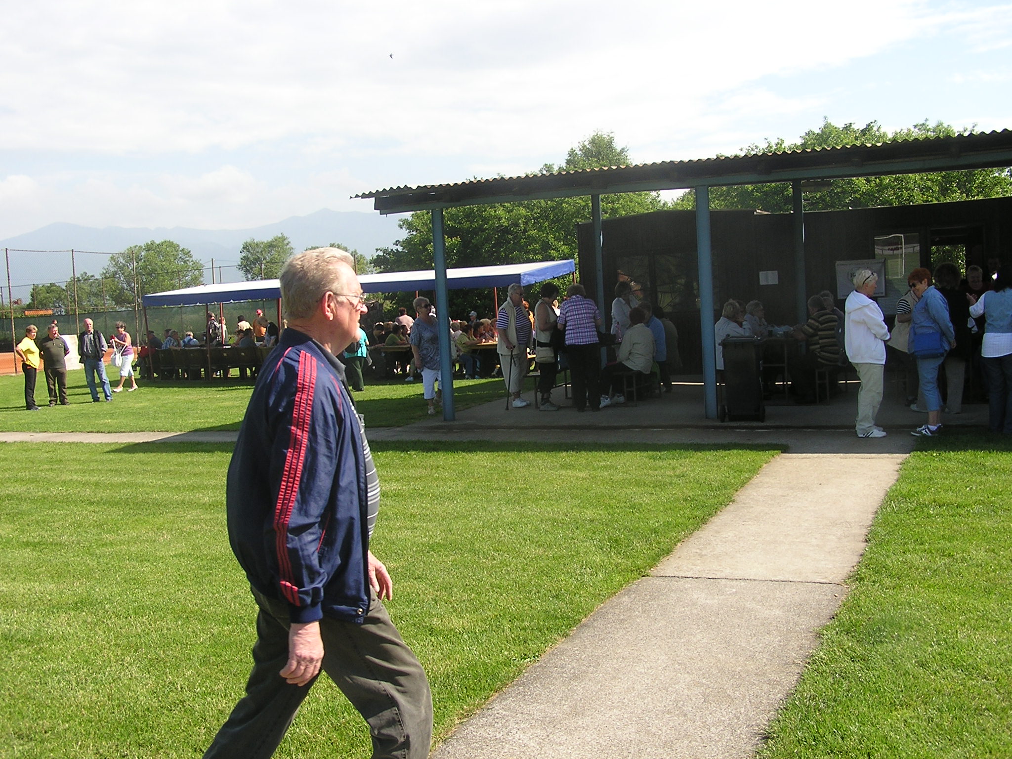 Okresné šport. hry seniorov, 8.6.2013, Dražkovce 005