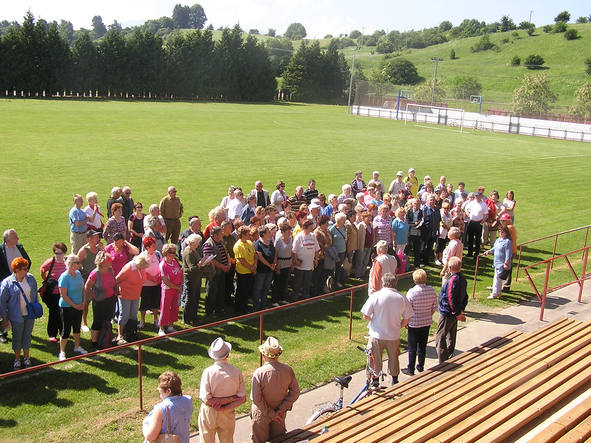 Okresné šport. hry seniorov, 8.6.2013, Dražkovce 011