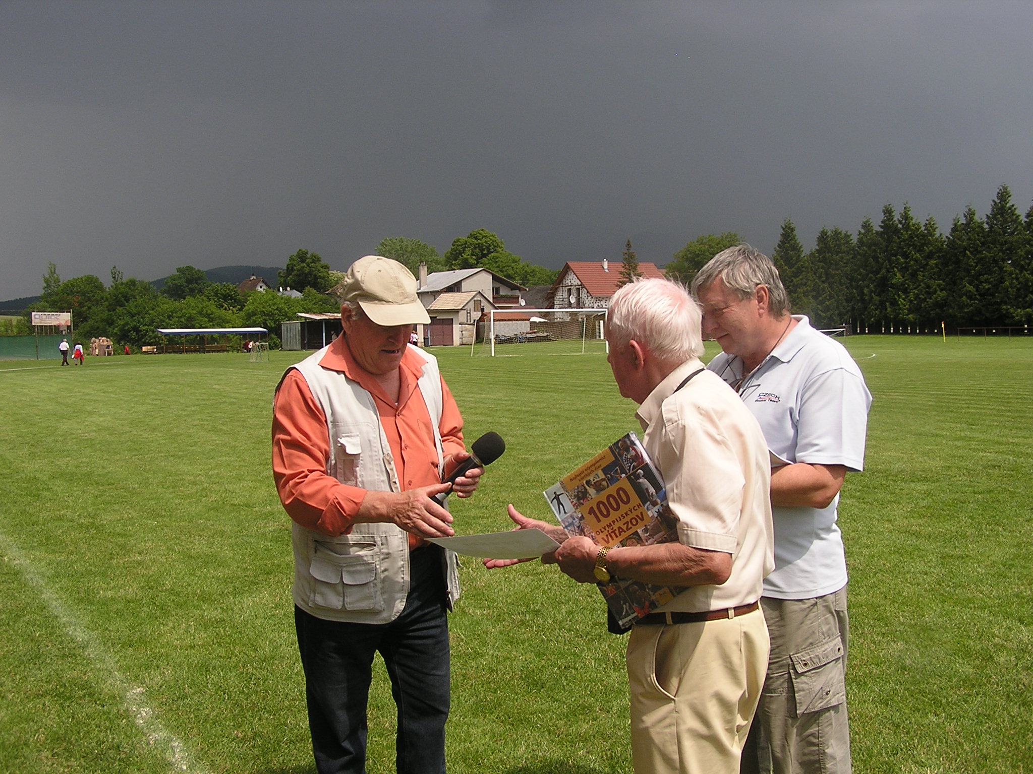 Okresné šport. hry seniorov, 8.6.2013, Dražkovce 080